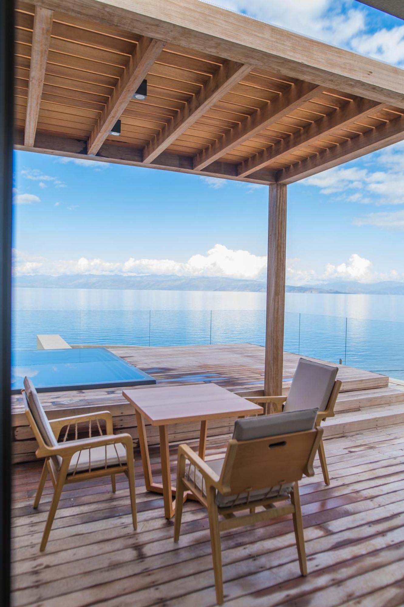 Alissachni Seaside Hotel Дервеніон Екстер'єр фото